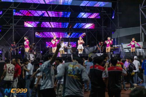 งานกินเลี้ยง@UDTrucks 2023